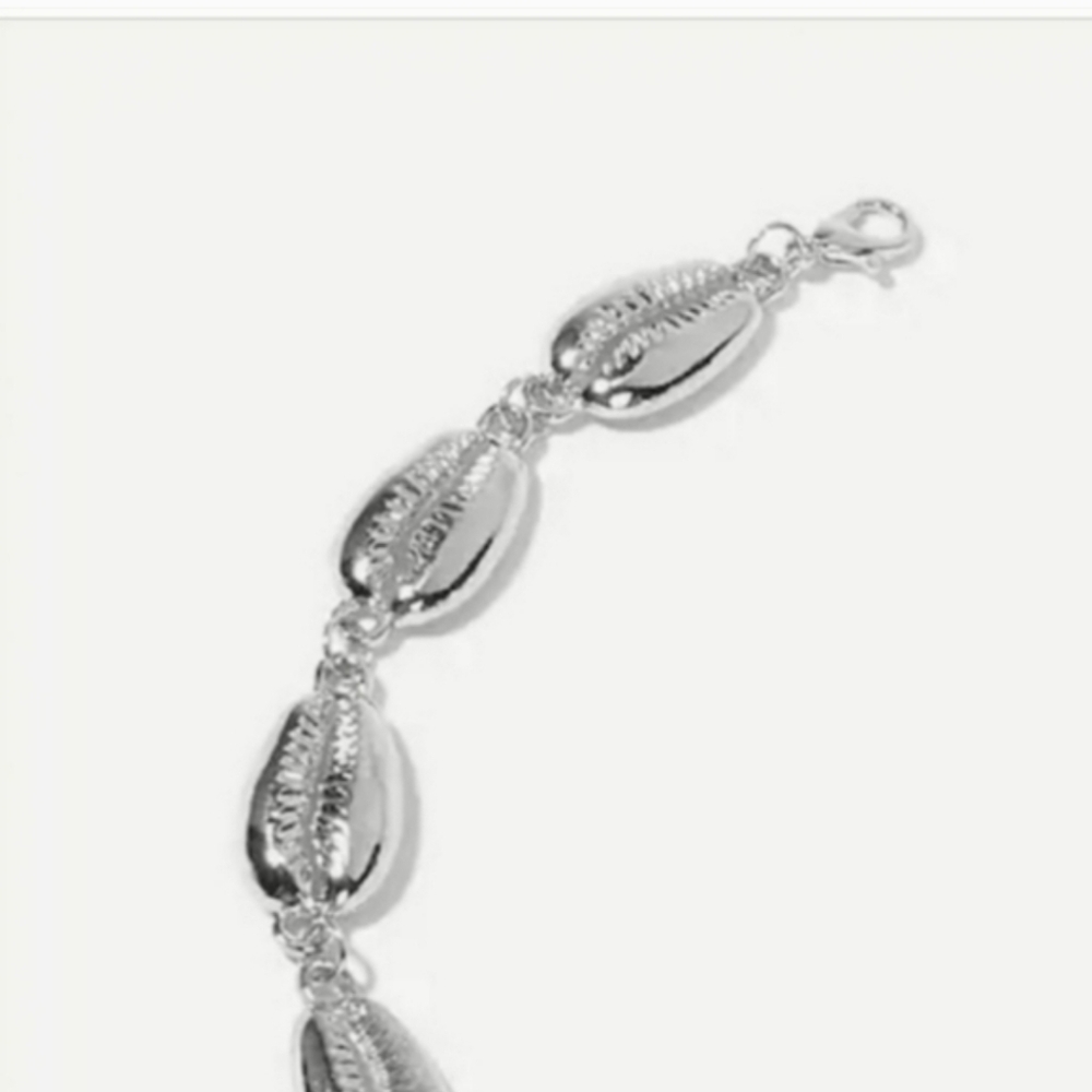 Free People Silver Cowrie Shell Necklace - Picture 3 of 5